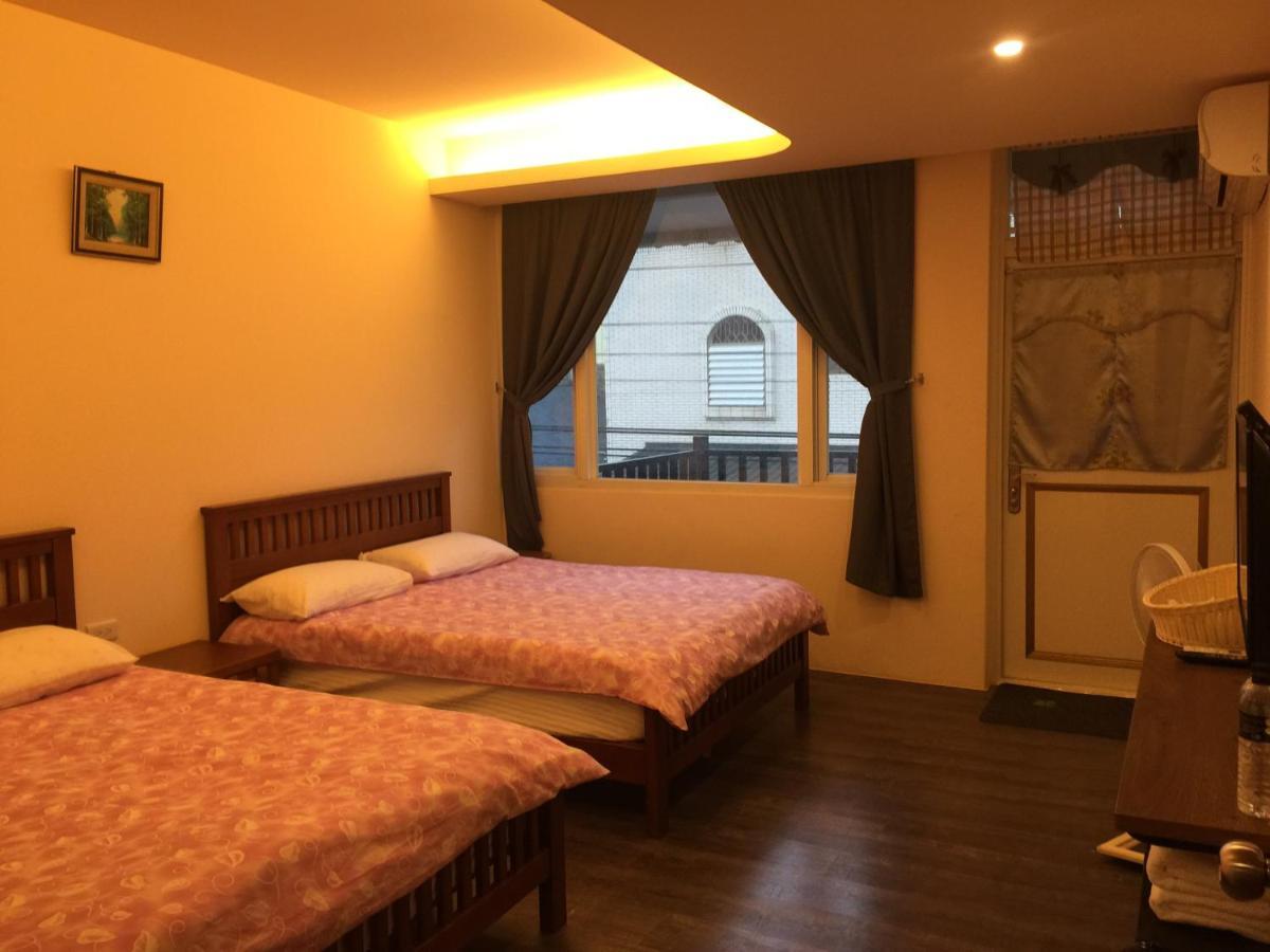 Golden Flower Homestay Yuli Bagian luar foto