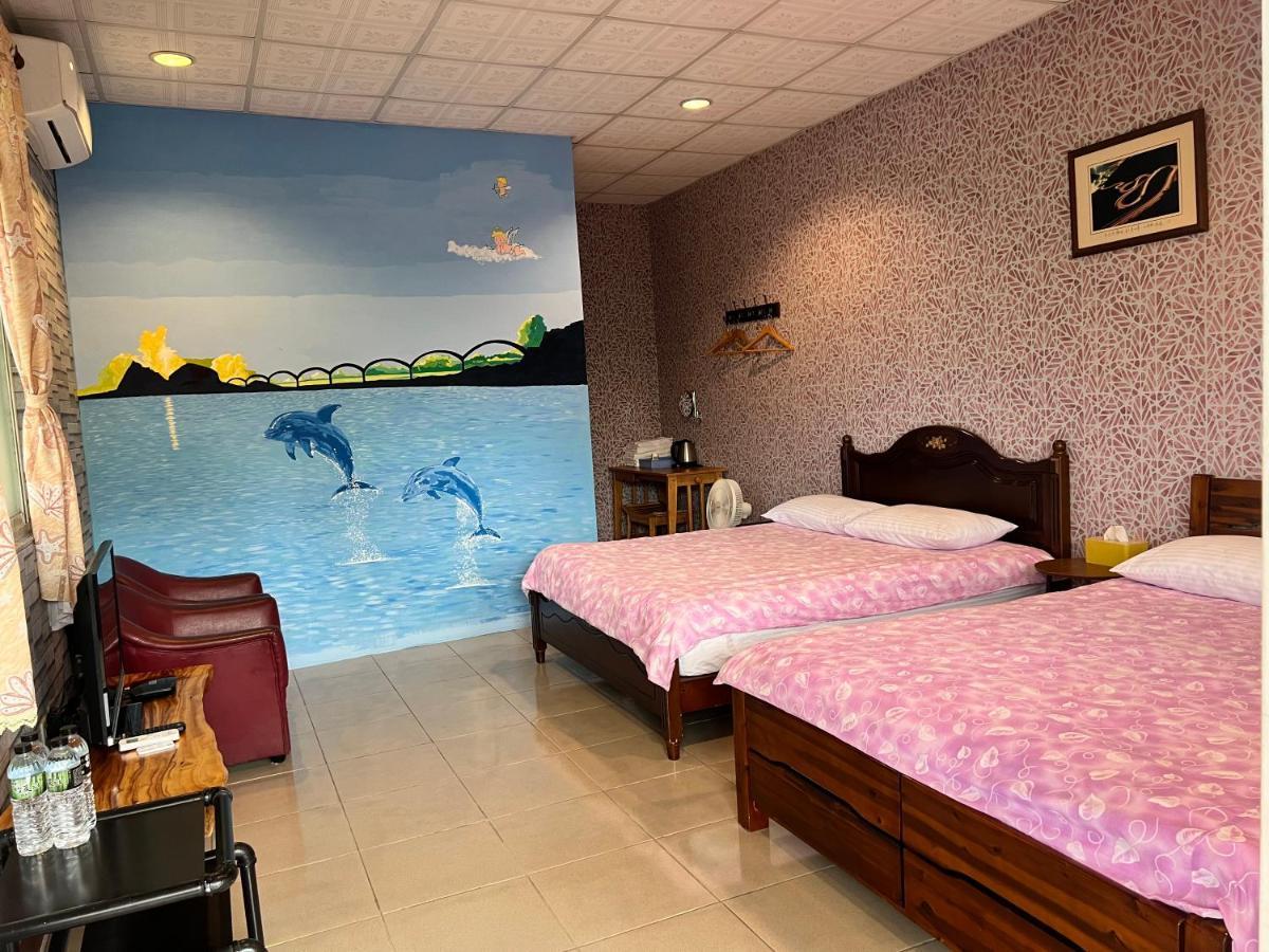 Golden Flower Homestay Yuli Bagian luar foto