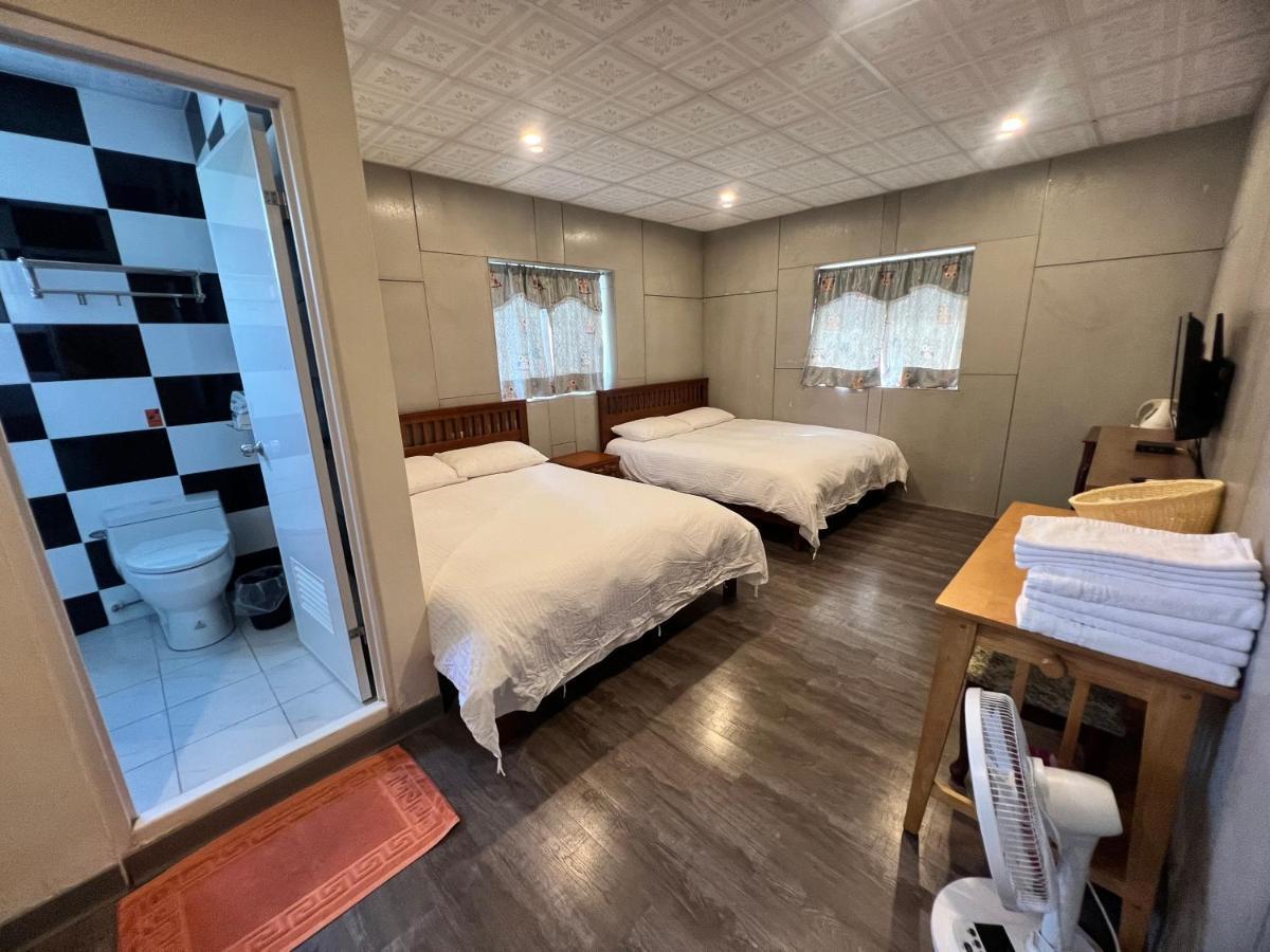 Golden Flower Homestay Yuli Bagian luar foto