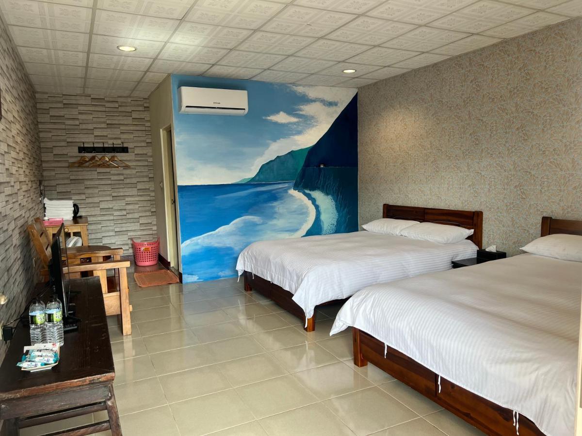 Golden Flower Homestay Yuli Bagian luar foto