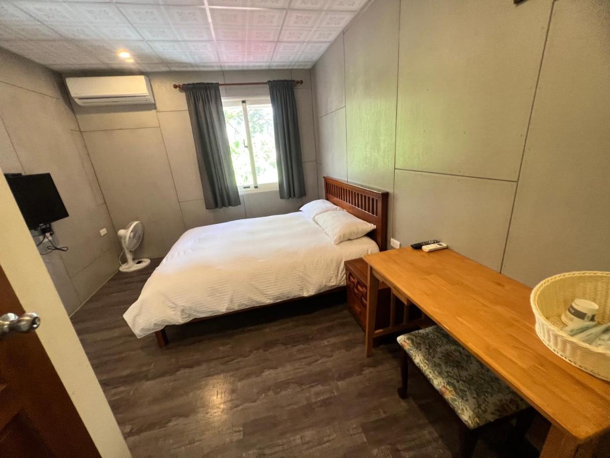 Golden Flower Homestay Yuli Bagian luar foto