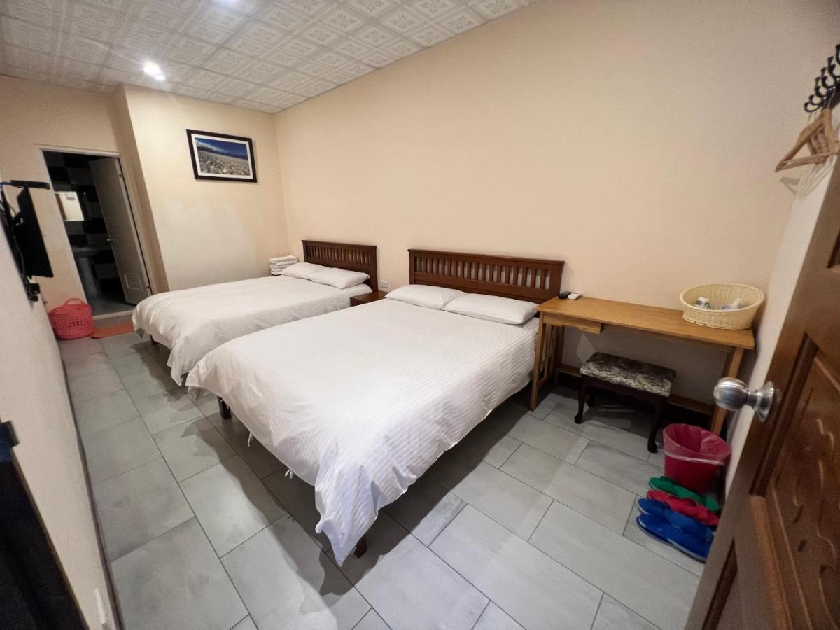 Golden Flower Homestay Yuli Bagian luar foto